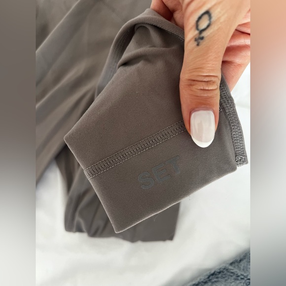 SET ACTIVE JUMPSUIT - Picture 4 of 4